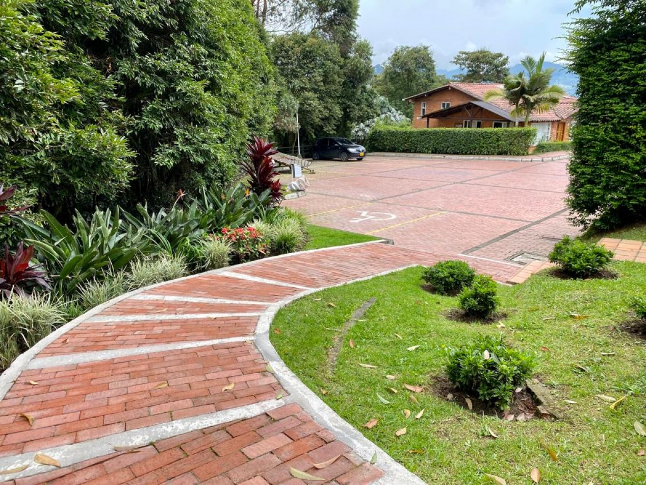 VENDO CASA VALLES DE LA ALHAMBRA - MANIZALES