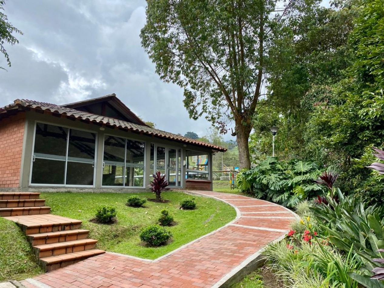 VENDO CASA VALLES DE LA ALHAMBRA - MANIZALES