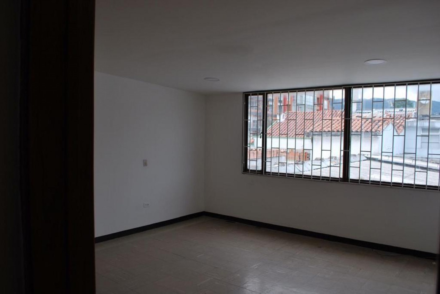 ARRIENDO CASA PASADENA  260 m