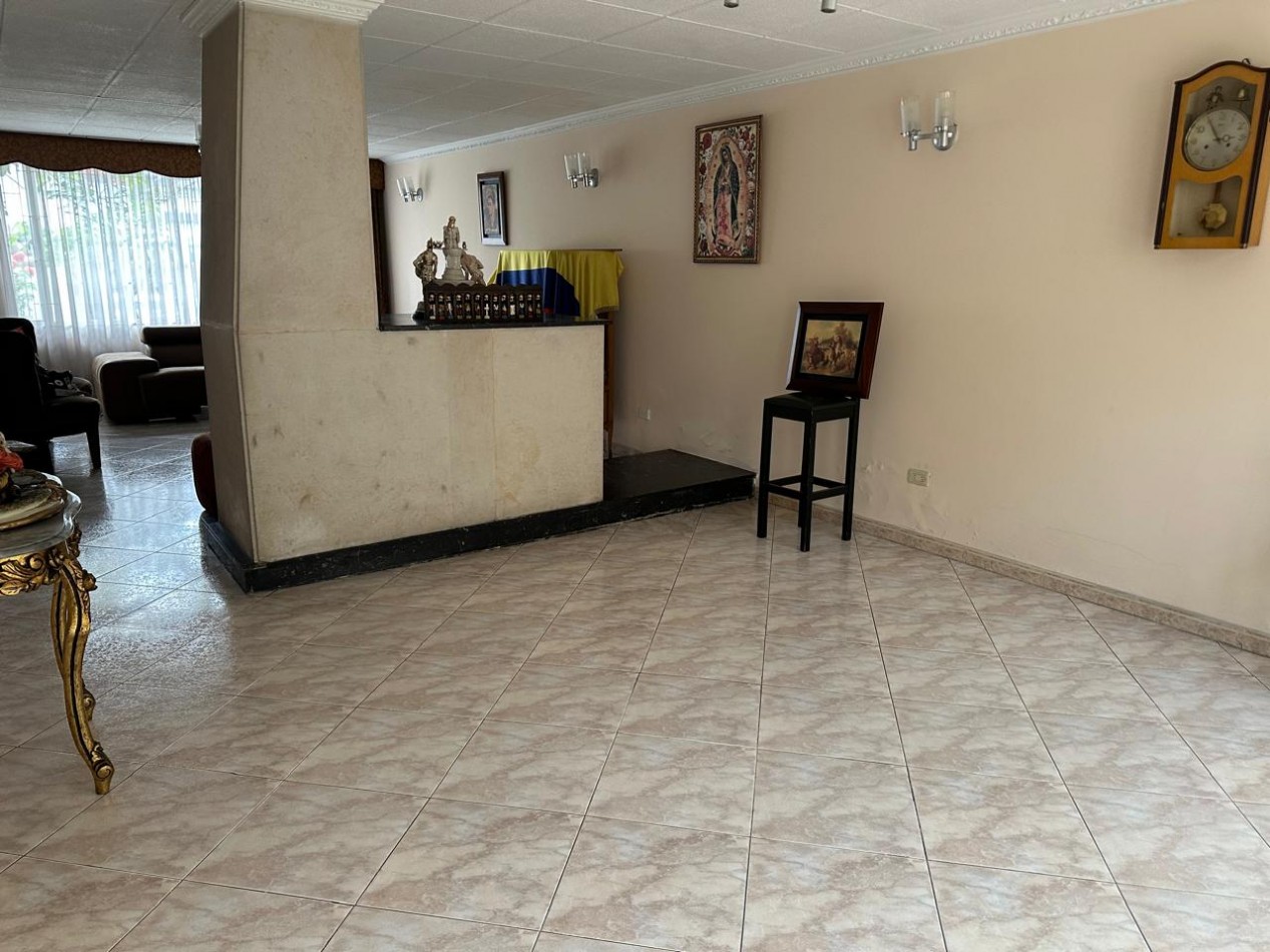 CASA EN VENTA GALERIAS 