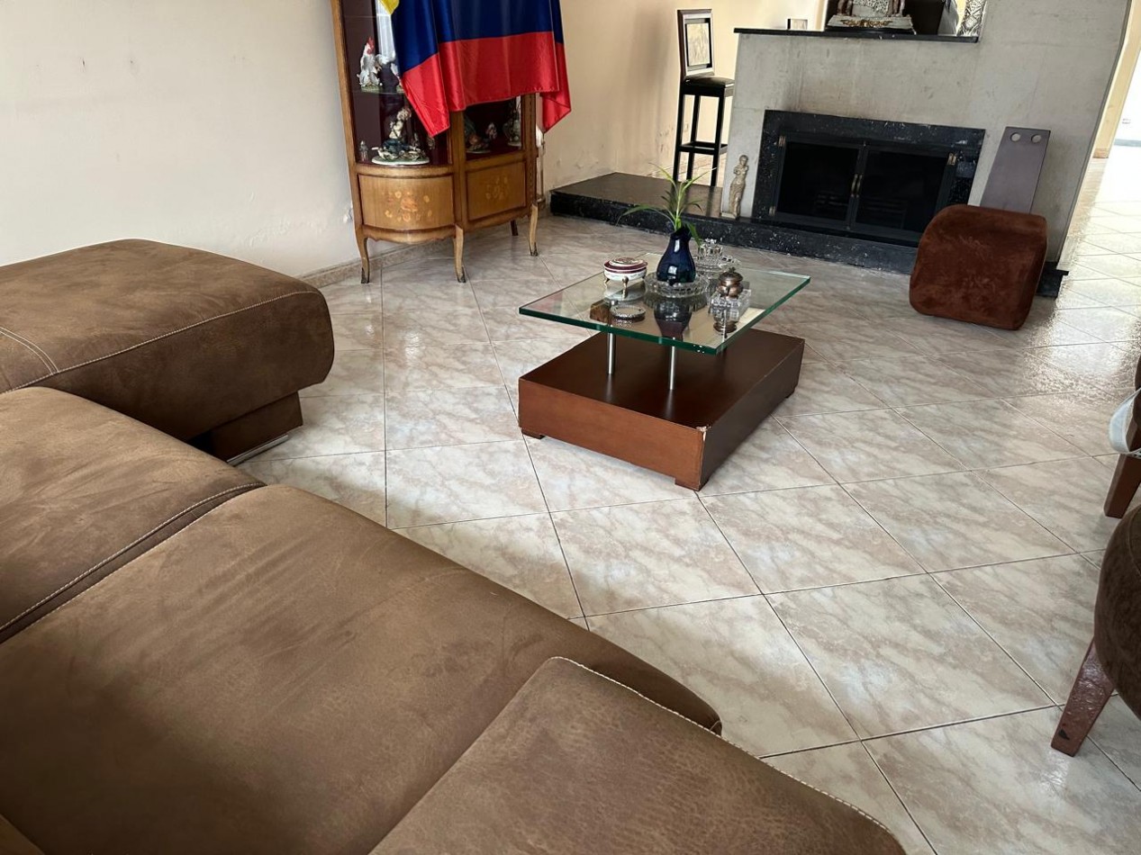 CASA EN VENTA GALERIAS 