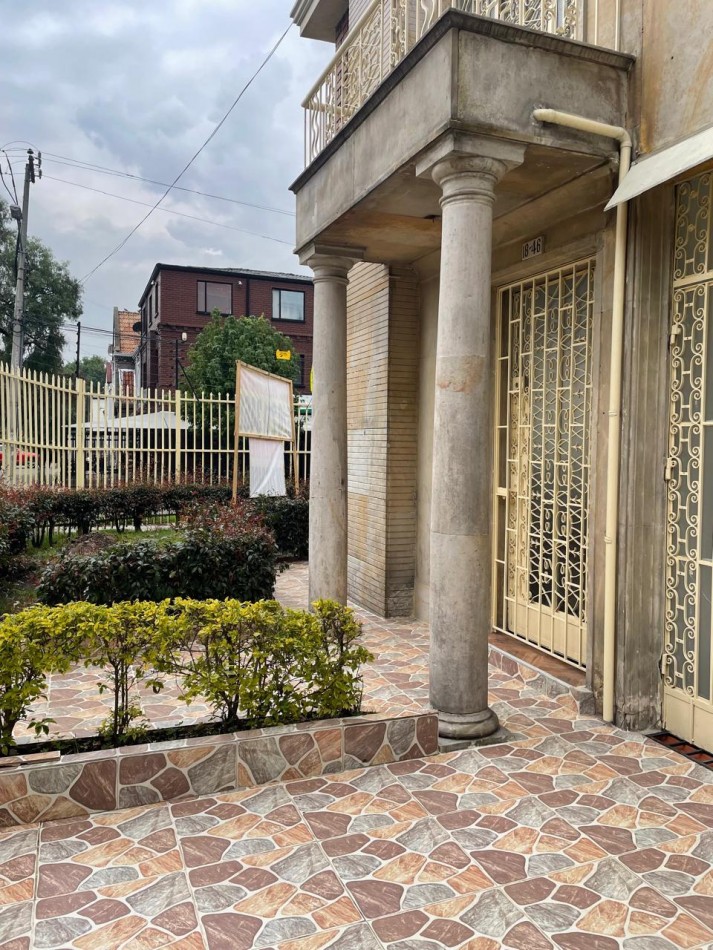 VENDO / ARRIENDO CASA ESQUINERA TEUSAQUILLO 320 M