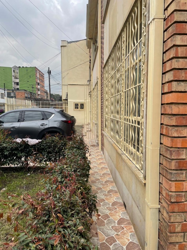 VENDO / ARRIENDO CASA ESQUINERA TEUSAQUILLO 320 M