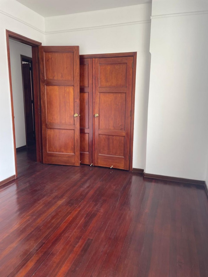 VENDO / ARRIENDO CASA ESQUINERA TEUSAQUILLO 320 M
