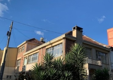 VENDO CASA ESQUINERA TEUSAQUILLO 320 M